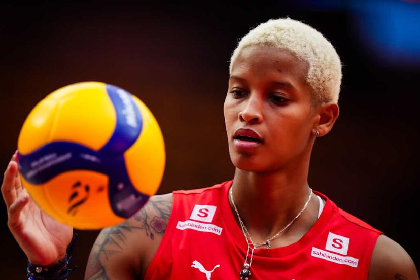 Melissa Vargas ehliyetini Malatya'dan aldı