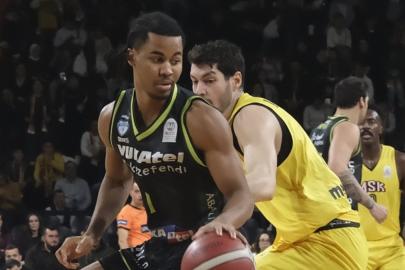 Mersin Spor, Merkezefendi Belediyesi Basket'i mağlup etti