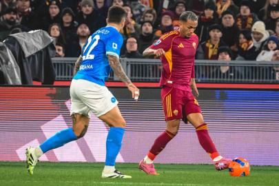 Napoli deplasmanda Roma'yı tek golle yendi