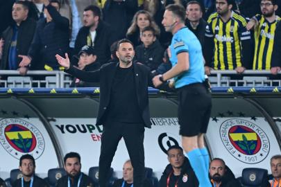 Okan Buruk, derbide kart gördü!