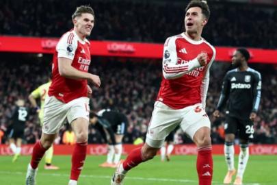 Premier Lig lideri Arsenal, 2025'i galibiyetle kapadı