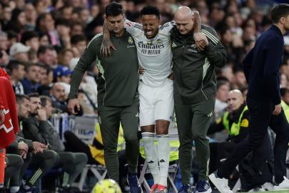 Real Madrid'de Eder Militao 4 ay yok