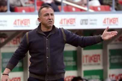 Rizespor'un yeni teknik direktörü Recep Uçar oldu