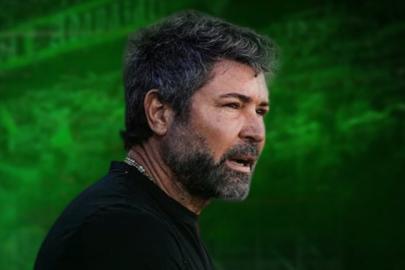 Sakaryaspor'un yeni teknik direktörü Hakan Kutlu oldu