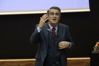 Şenol Güneş: Yurt dışından iki teklif vardı, kabul etmedim