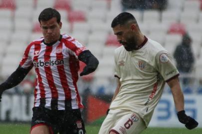 Sivasspor, Bandırmaspor'u iki golle geçti