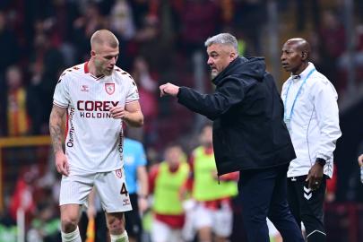 Thomas Reis: VAR'daki hakemler molada mıydınız?