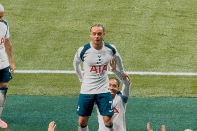 Tottenham, Brentford'u iki golle yıktı