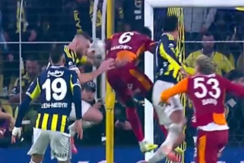 VAR devreye girdi! Kadıköy'de gol iptal edildi