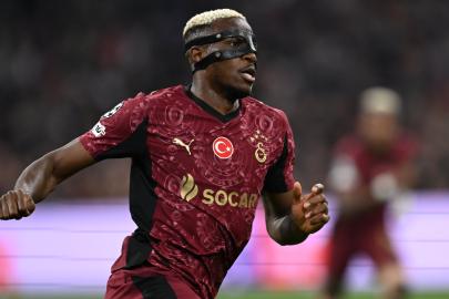 Victor Osimhen'den Galatasaray'a yakın takip