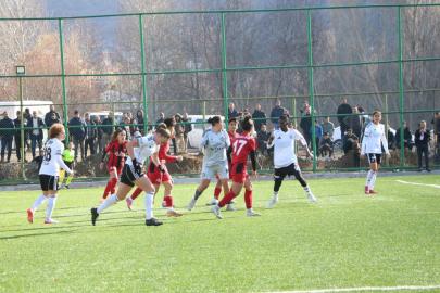 Yüksekova Spor Kulübü, Beşiktaş'ı tek golle geçti