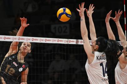 Zeren Spor, İlbank'a set vermedi