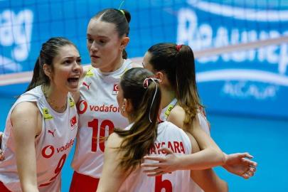 18 Yaş Altı Kadın Milli Voleybol Takımı, yarı finale çıktı