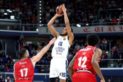 Anadolu Efes deplasmanda Olimpia Milano'ya kaybetti