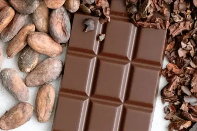 Arz fazlası ve zayıf talep kakao fiyatlarını aşağı çekti