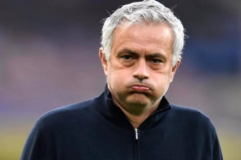 Benfica yine derbi kazanamayıp elendi: Maç sonu Jose Mourinho'yla alay ettiler