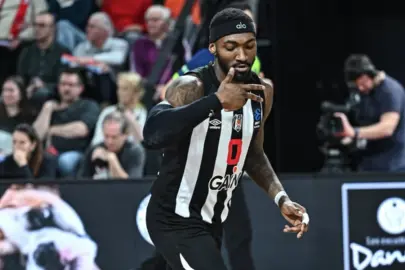 Beşiktaş, Fransa'da Cosea'yı yendi