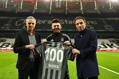 Beşiktaş'ta Milot Rashica'ya plaket verildi
