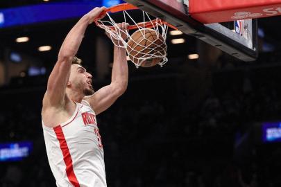 Brooklyn Nets'i yenen Houston Rockets, üst üste 4. galibiyetini aldı