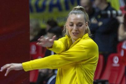 Cansu Özbay'ın bilek bağında zorlanmaya bağlı ödem tespit edildi