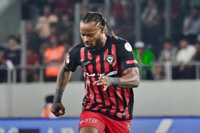 Çorum FK, Emeka Friday Eze'yi Sarıyer'e kiraladı