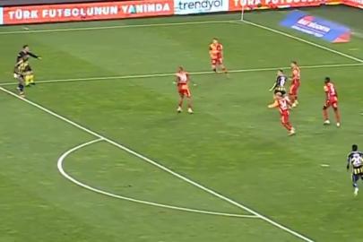 Dev finalde Fenerbahçe'nin penaltı beklediği an