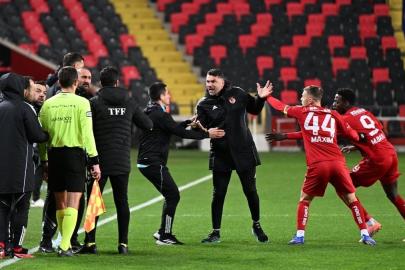Gaziantep FK, Kocaelispor'u tek golle geçti! Burak Yılmaz maça damga vurdu