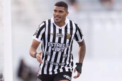 Göztepe, forvet oyuncusu Jeh ile anlaştı