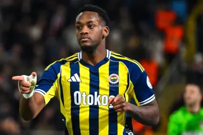 Jhon Duran'ın cezası kalktı!