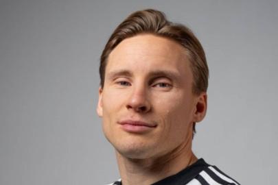 Jonas Svensson ülkesine geri döndü