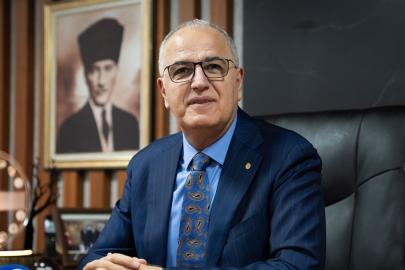 Mehmet Akif Üstündağ: Çok değerli kareler var