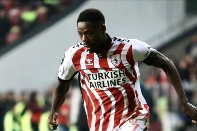 Samsunspor, Fenerbahçe'ye transfer olan Musaba'nın sözleşmesini feshetti