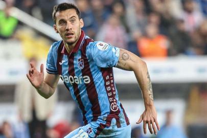 Umut Nayir, 4 büyüklerin 3'ünde forma giydi