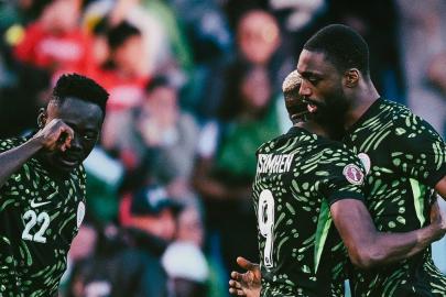 Victor Osimhen yıldızlaştı! Nijerya, Cezayir'i iki golle geçti