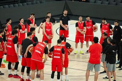 12 Dev Adam, Sırbistan maçı hazırlıklarına başladı