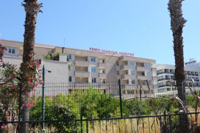 Akdeniz Üniversitesi'nden Kemer'e uygulama oteli