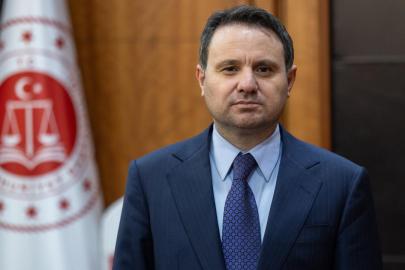 Bakan Gürlek: Milletimize ve devletimize hizmet yolunda azimle çalışmaya devam edeceğiz