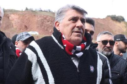 Beşiktaş Başkanı Serdal Adalı taraftarla birlikte maça geldi