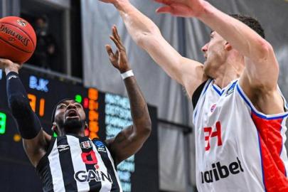 Beşiktaş'tan Panionios'a deplasmanda 40 sayı fark! Öyle pankarta böyle skor...