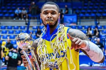 Bursaspor Basketbol, ABD'li oyuncular Georges-Hunt ve Smith'i kadrosuna kattı