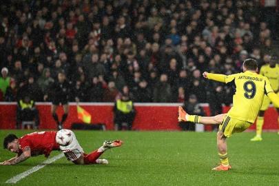 CANLI | Fenerbahçe'ye İngiltere'de galibiyet yetmedi! Kanarya, UEFA Avrupa Ligi'ne veda etti... (Maç özeti | Nottingham Forest 1-2 Fenerbahçe)