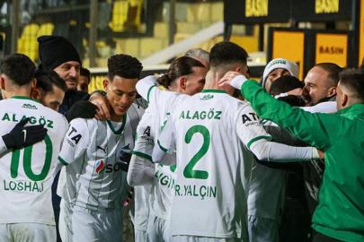 Iğdır FK play-off yarışına tutundu... İstanbulspor - Iğdır FK maç sonucu 1-2