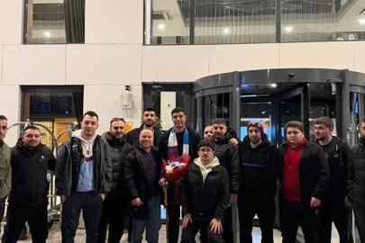 Oscar Cardozo derbi için Trabzon’da