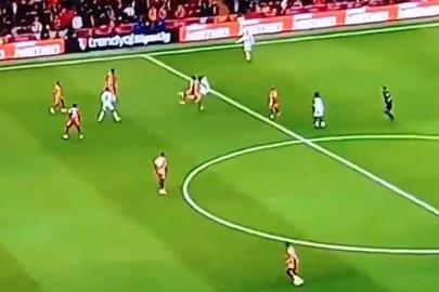 Sezonun golü böyle kaçtı! Galatasaray-Alanyaspor maçında müthiş pozisyon, Uğurcan Çakır detayı...