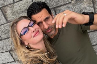 Taze gelin Yasemin Kay Allen'den yeni paylaşım! Eşiyle pozlar verdi