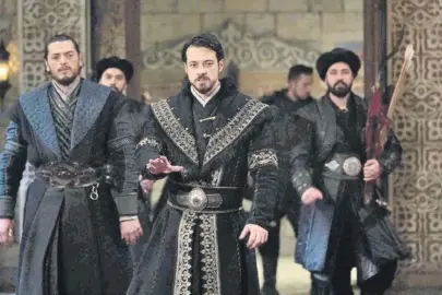 Uçlardan Bizans’a gerilim zirveye çıktı