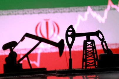 ABD Hazine Bakanı Bessent, denizdeki İran petrolüne yönelik yaptırımları kaldırabileceklerini söyledi