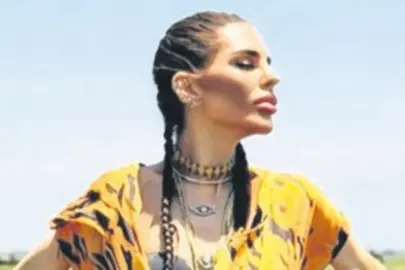 Afrika’da safariye katıldı