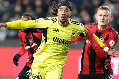 Archie Brown kupada ilk kez oynadı, 1 gol-1 asistle yıldızlaştı