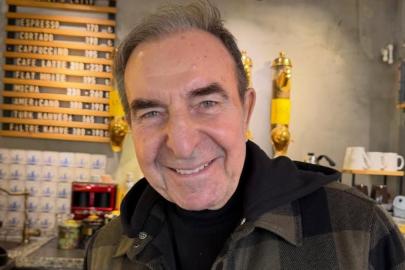 Arka Sokaklar'ın Rıza Baba'sı Zafer Ergin hastaneye kaldırıldı